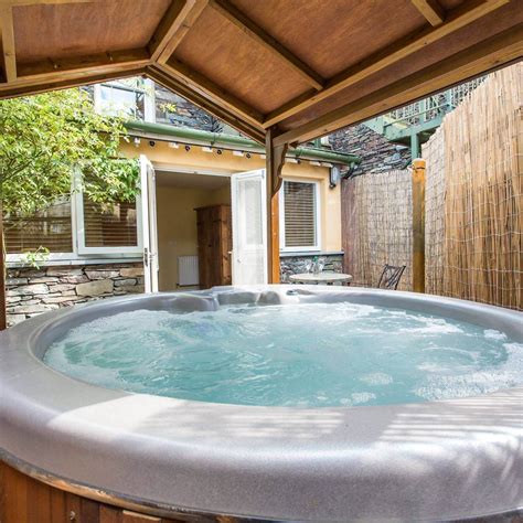 hotels with hot tub in room|hotels with jacuzzi in room.